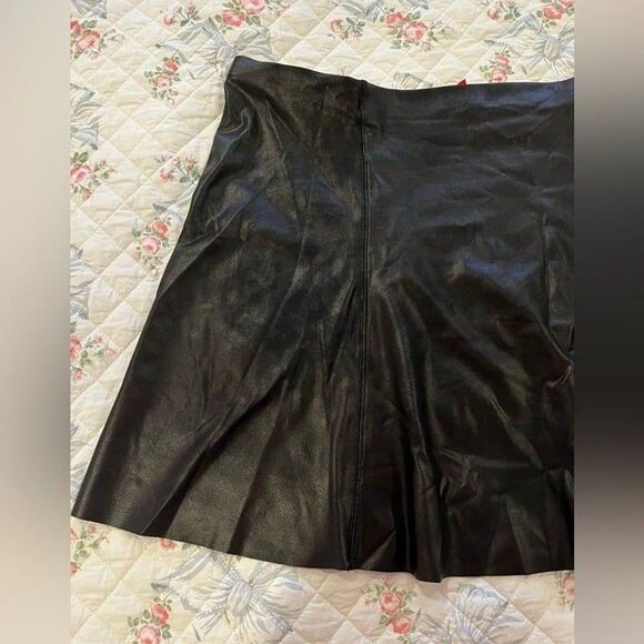SPANX Faux Leather Flouncy Skirt Black size 2X NWT - Picture 9 of 12